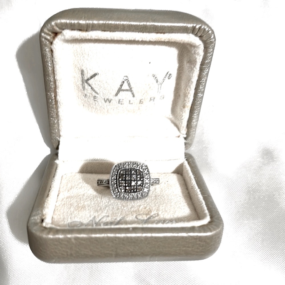 ❤️New Diamond White Gold Ring❣️ Size 7.  16 chocolate diamonds & white diamonds. - Picture 5 of 6